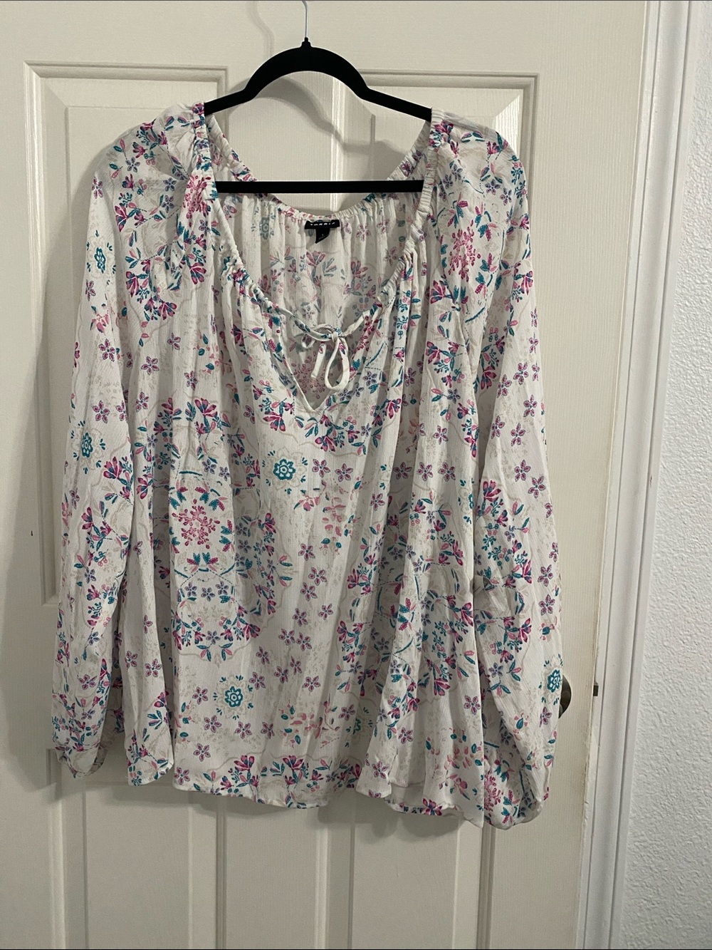 Torrid Women's White Floral Peasant Blouse - Lightweight Long Sleeve Top
